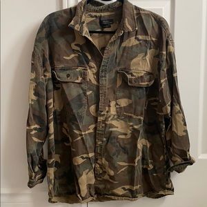Zara Men’s Large Relaxed Fit Camouflage Shirt